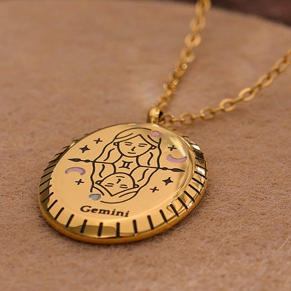 GEMINI--NEW 18K Gold Plated Sign Zodiac Oval Pendant Necklace